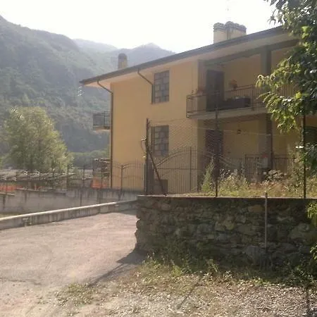 아파트 Champdepraz Casa Vacanze *